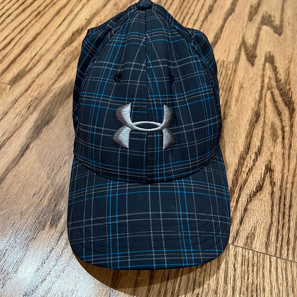 Under Armour Golf Hat.  Size Medium/Large